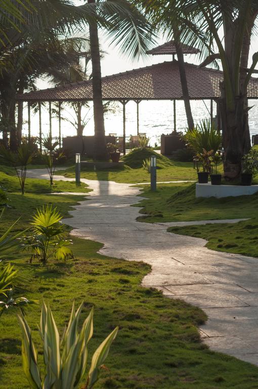 Boomerang Resort Мандрем Екстериор снимка